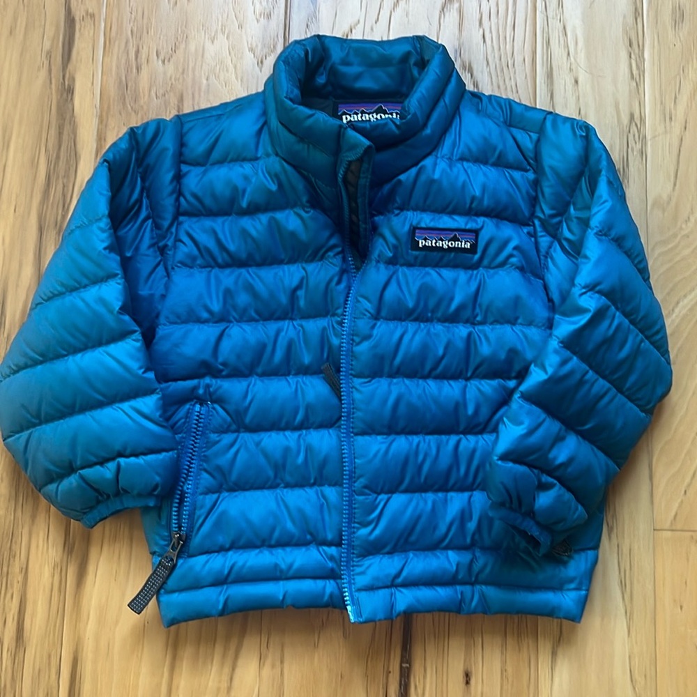 Toddler Patagonia down sweater, barely worn. Size 12-18 month.